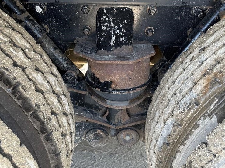 2016-kenworth-t880-image-12