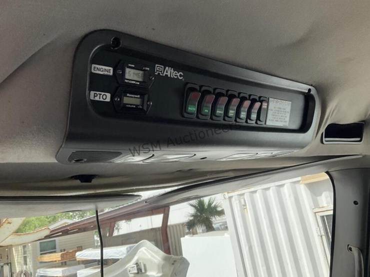 2014-altec-d3050b-image-39