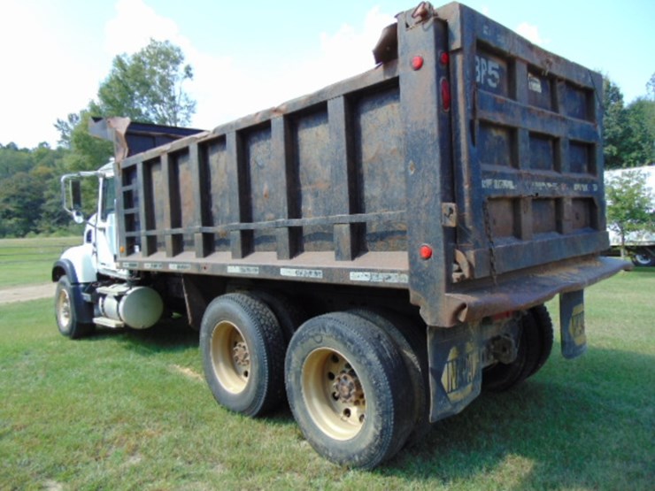 (t)-2003-mack-700-dump-truck-image-6