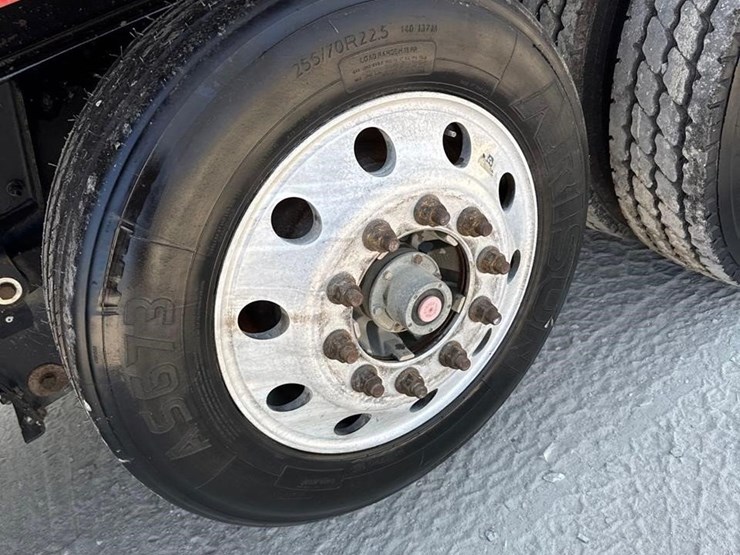 2016-kenworth-t880-image-10