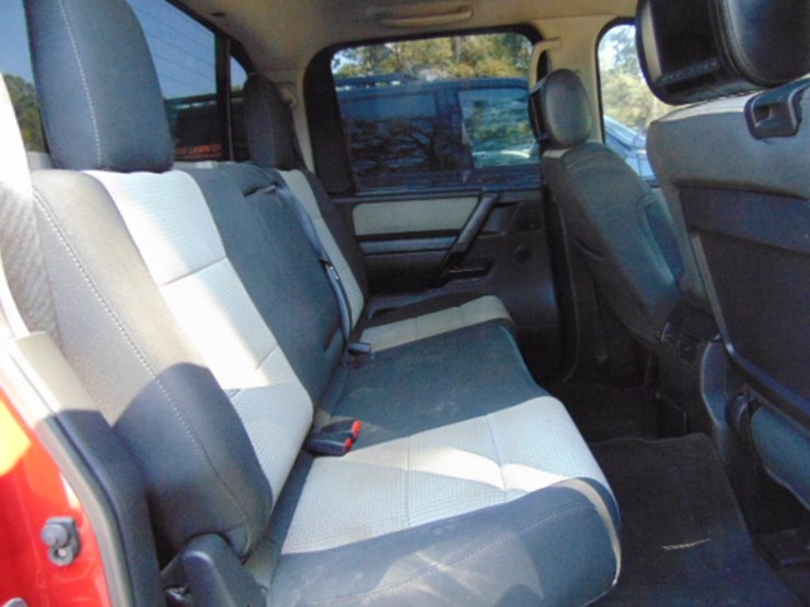 2012-nissan-titan-image-5