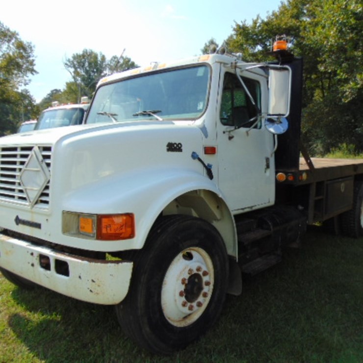 1999 INTERNATIONAL 4900