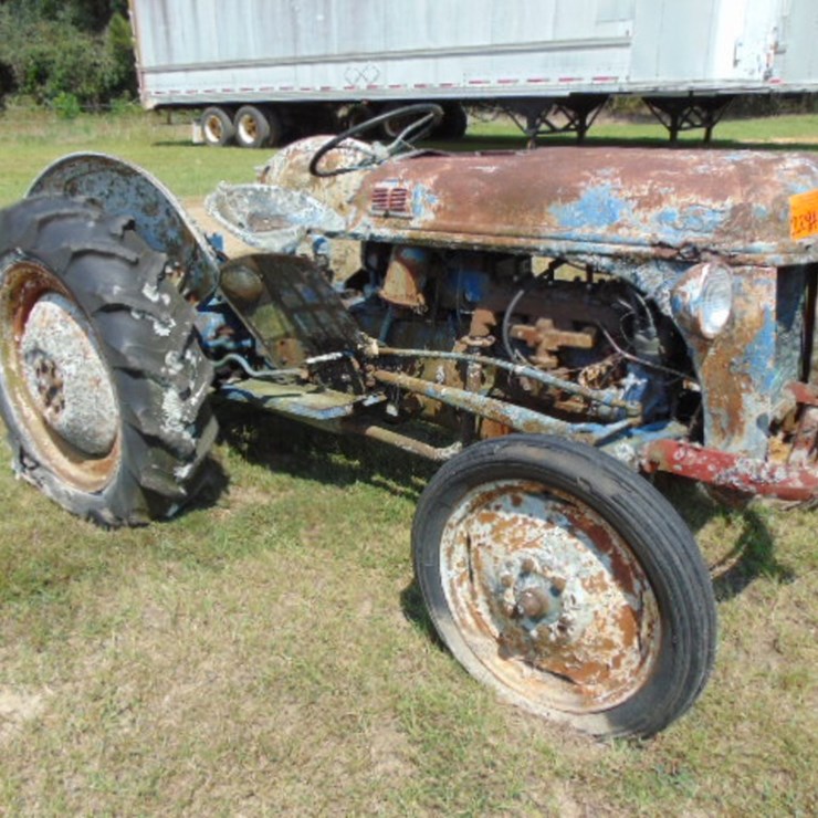 FORD TRACTOR