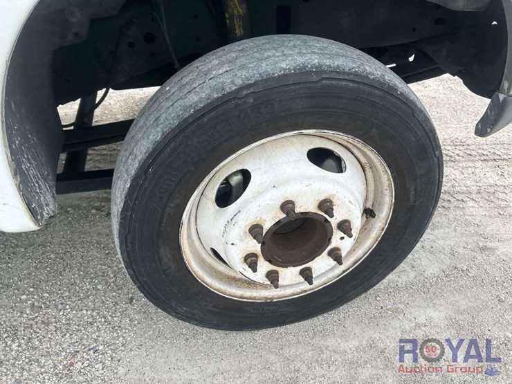 2000-ford-f550-image-23