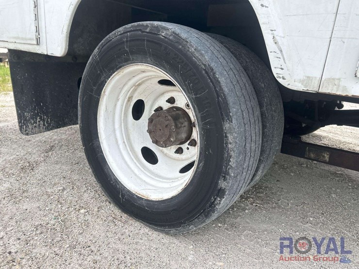2000-ford-f550-image-24