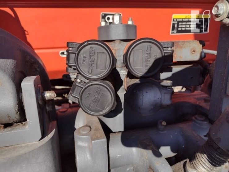 kubota-m8560-image-19