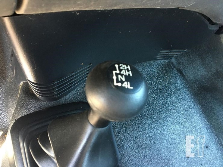 2004-ford-f150-xl-image-8