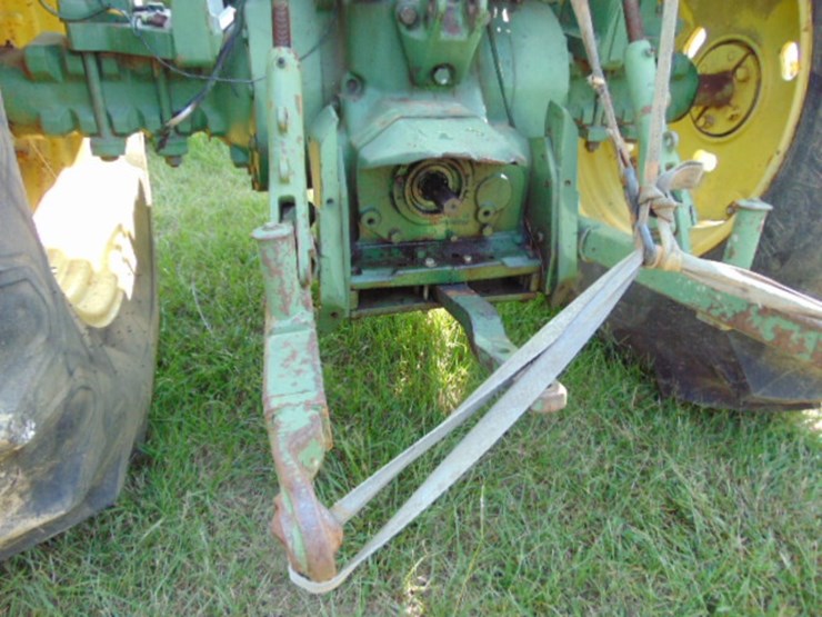 john-deere-2640-image-5