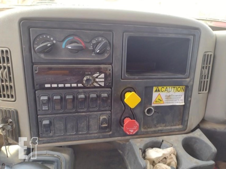 2018-international-durastar-4300-image-13