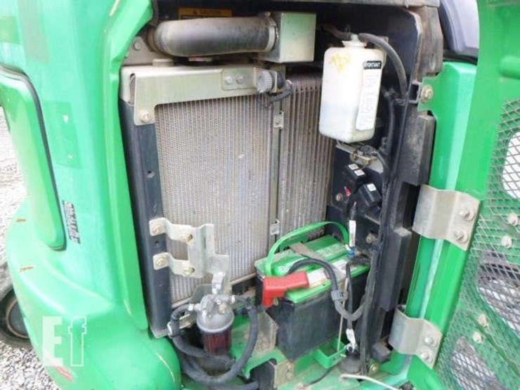 2021-takeuchi-tl8r-image-45