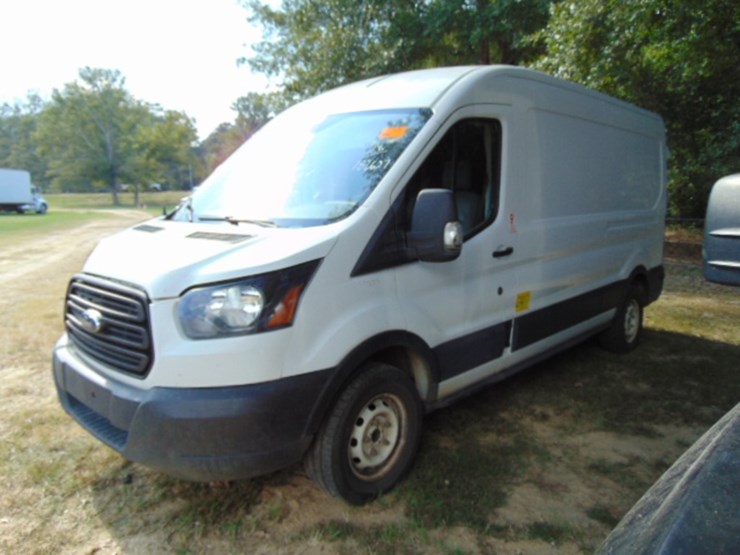 2019-ford-transit-image-1