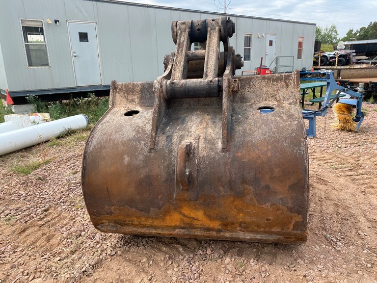 caterpillar-345-image-8