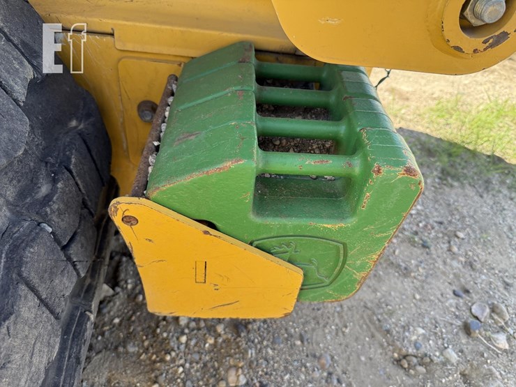 deere-320-image-25