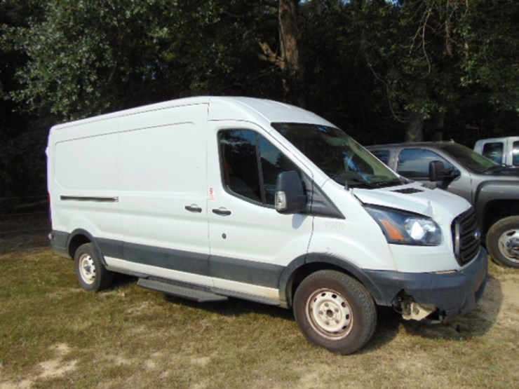 2019-ford-transit-image-2