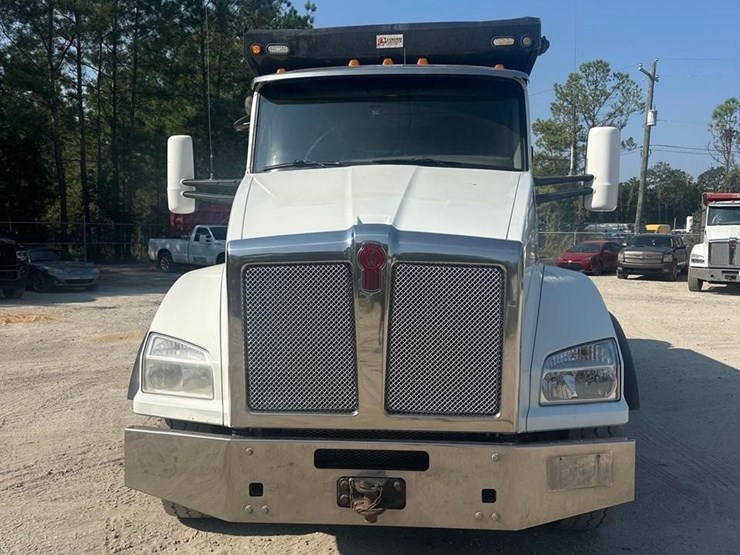 2018-kenworth-t880-image-8