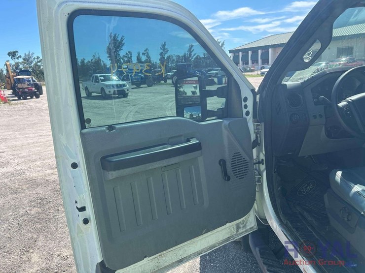 2015-ford-f550-image-5