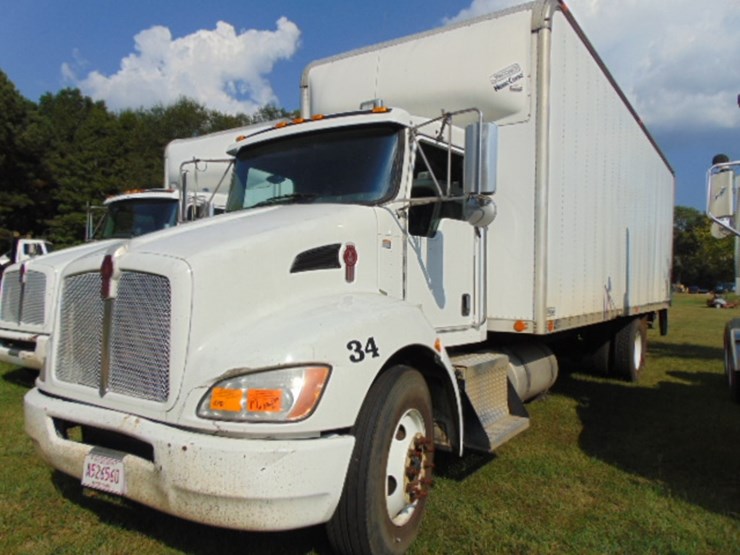 2017-kenworth-t270-image-2