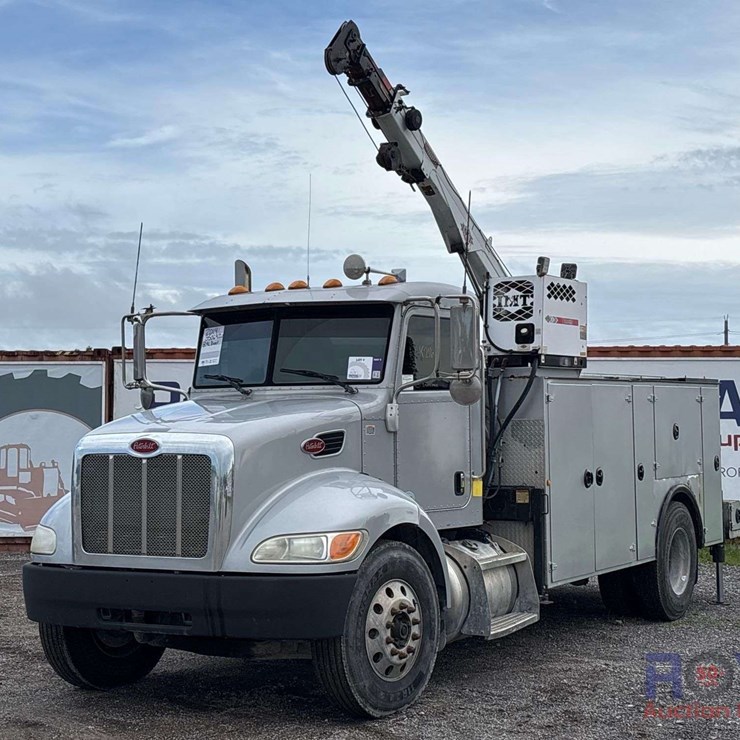 2014 PETERBILT 337