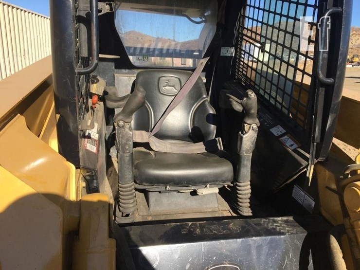deere-332-image-6