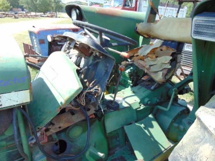 john-deere-2640-image-8