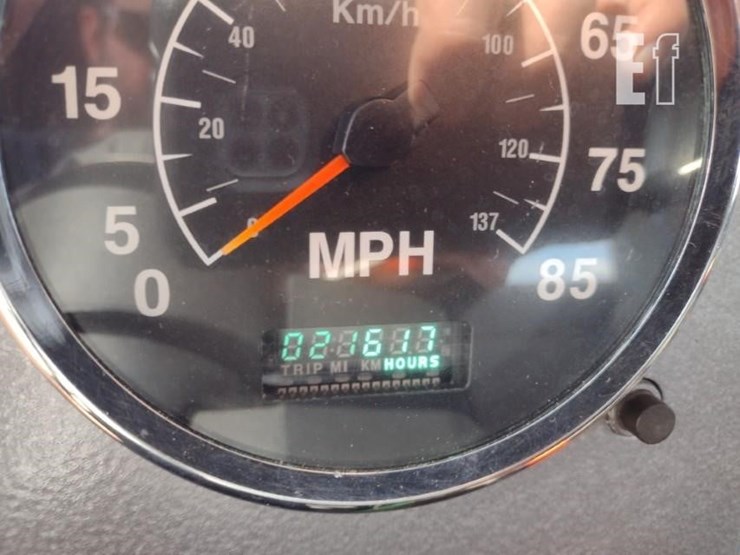 2001-international-9900-image-8