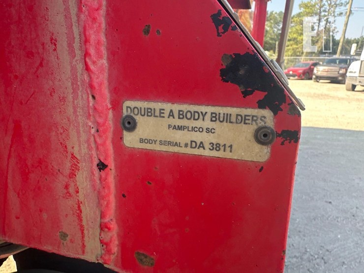 2019-peterbilt-567-image-24