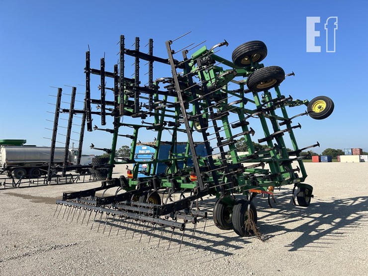 2004-john-deere-2210-image-5