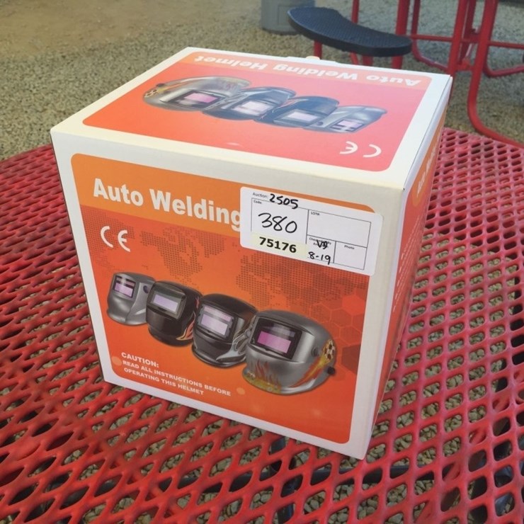 Unused Auto Darkening Welding Helmet.