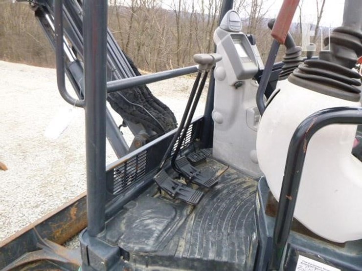 2021-takeuchi-tl8r-image-11