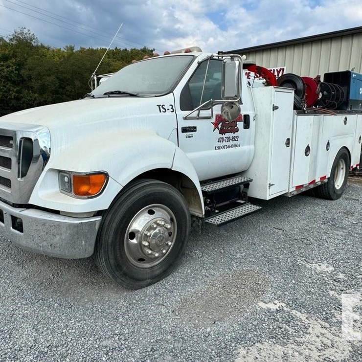 2006 FORD F650 SD