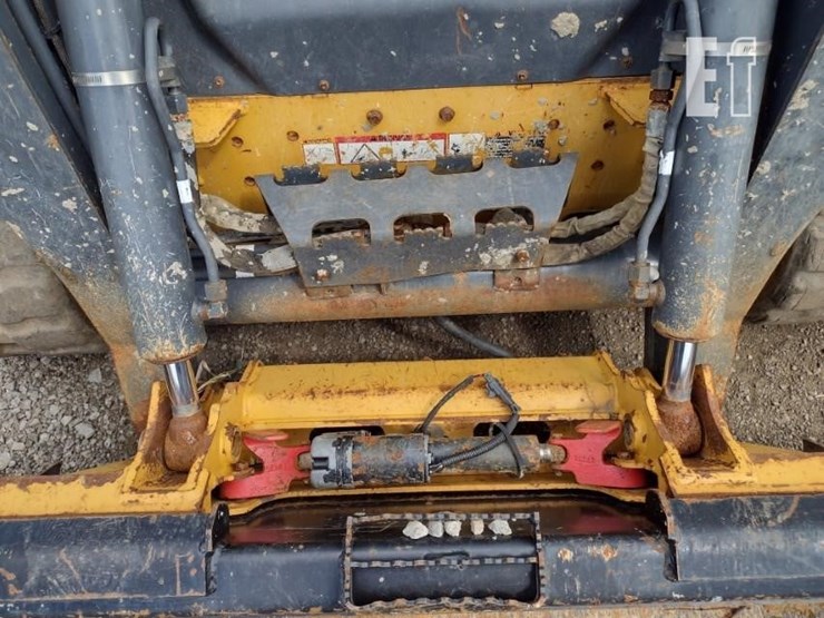 2020-deere-325g-image-14