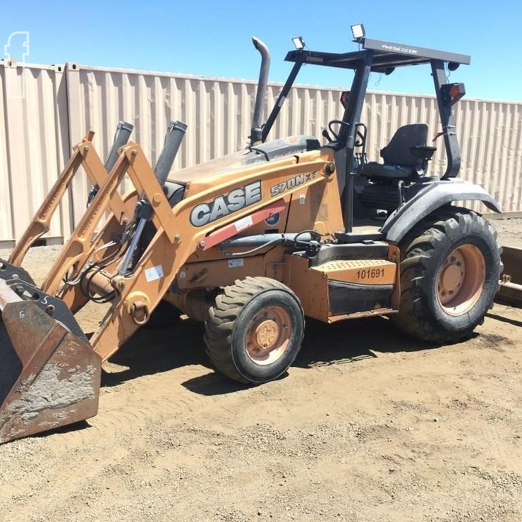 2013 CASE 570N XT