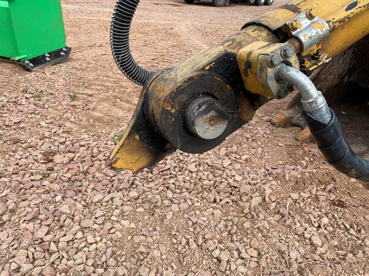 caterpillar-345-image-22