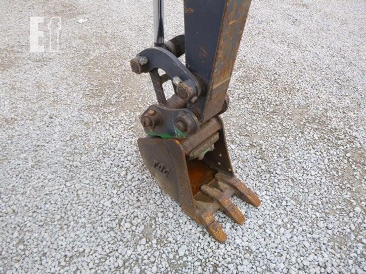 2021-takeuchi-tl8r-image-15