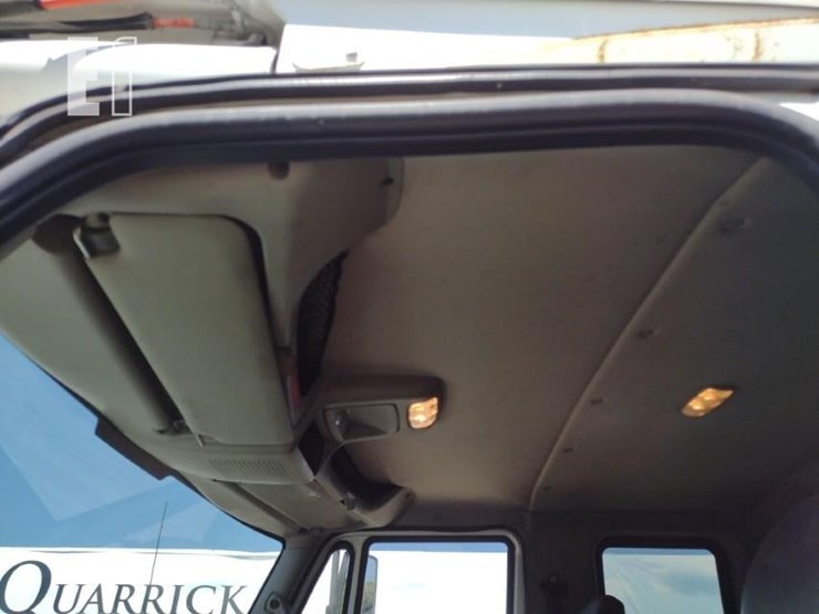 2008-international-durastar-4300-image-14