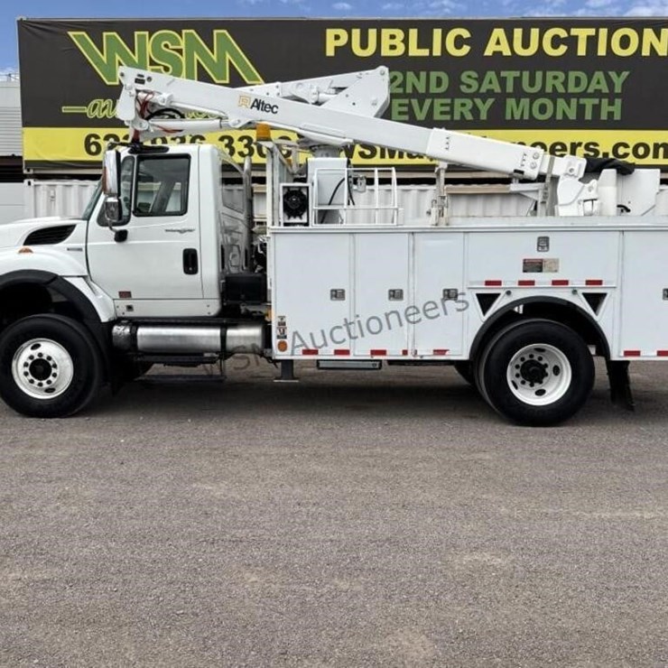 2013 INTERNATIONAL 7400