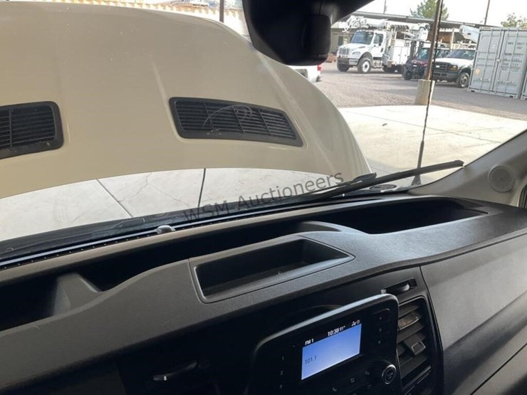2022-ford-transit-image-25