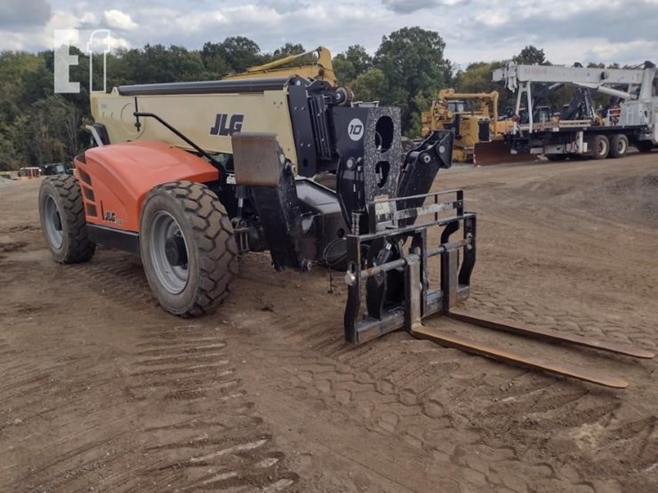 2023-jlg-1055-image-31