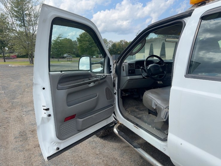 2004-ford-f250-xl-image-17
