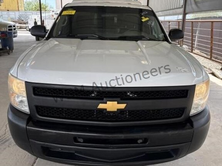 2012-chevrolet-silverado-1500-image-3