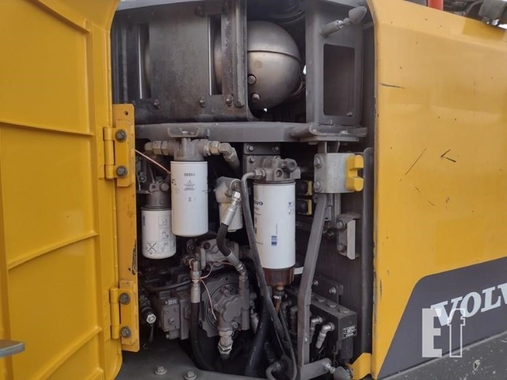 volvo-ecr145el-image-45