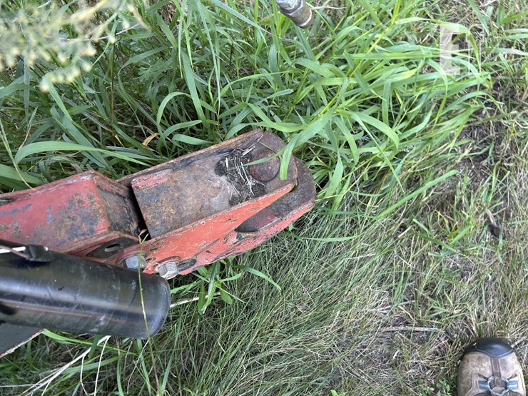 new-holland-660-image-21