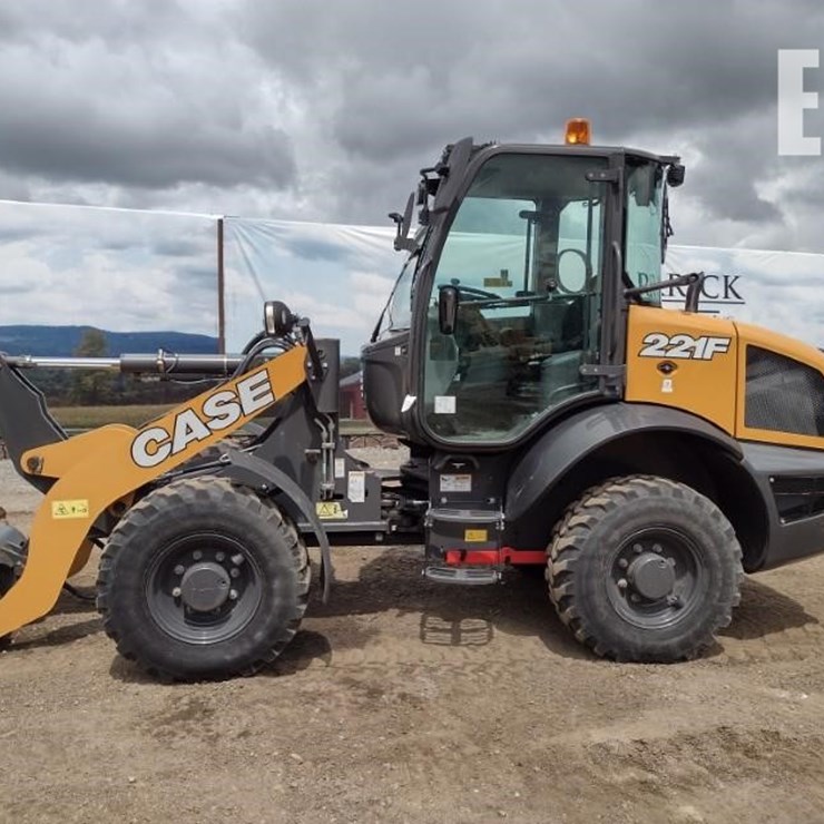 2021 CASE 221F