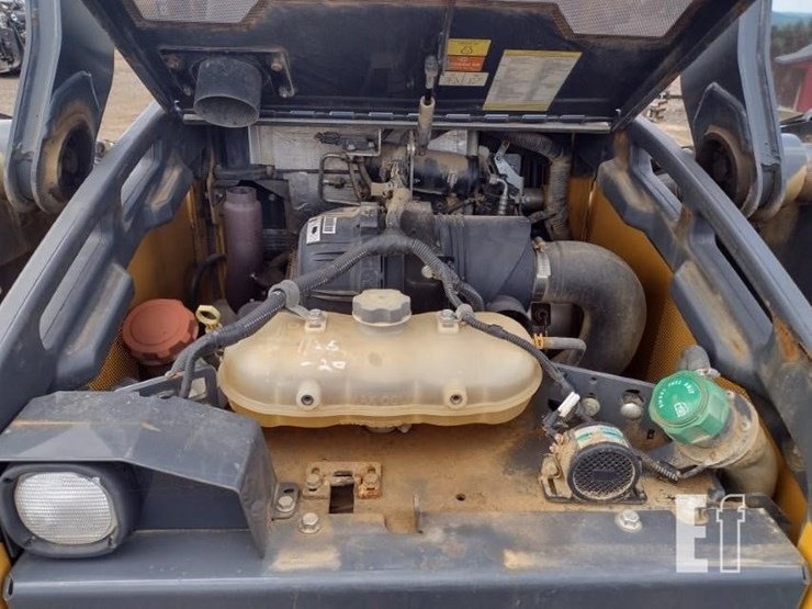 2020-deere-325g-image-35
