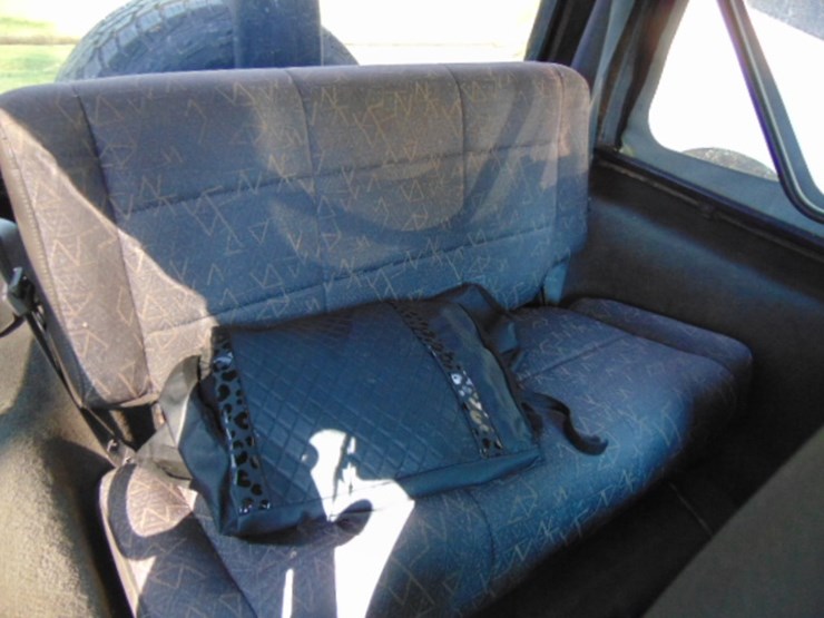 2002-jeep-wrangler-sport-image-6