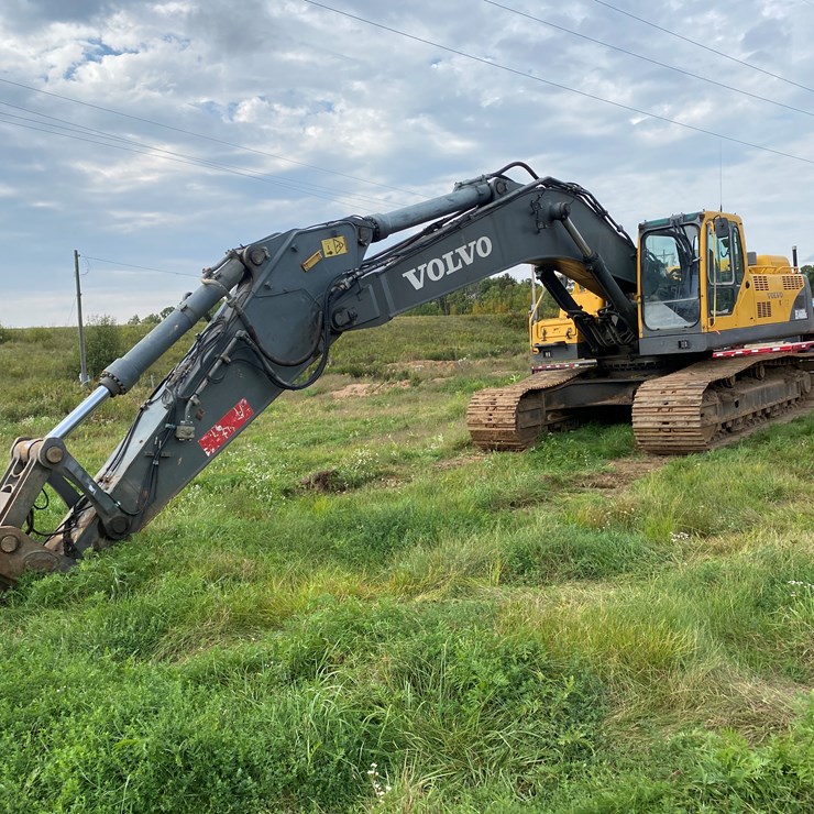 2005 VOLVO EC460B LC