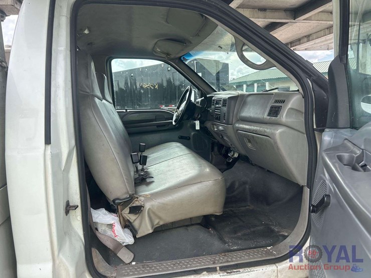 2000-ford-f550-image-21