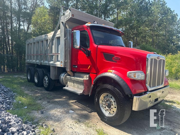 2017-peterbilt-567-image-1