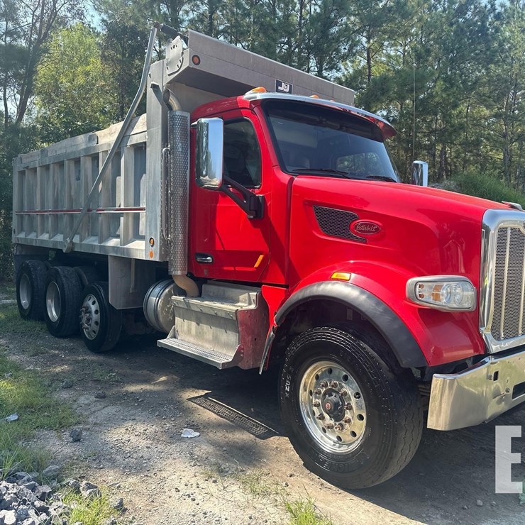 2017 PETERBILT 567