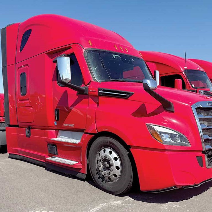 2020 FREIGHTLINER CASCADIA 126